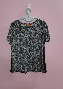 Floral Print T-Shirt with Lace Detail back