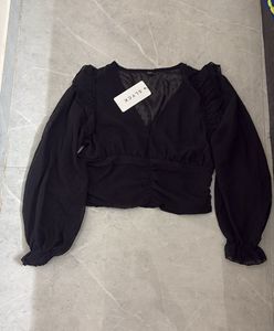 Self design V-neck crop top