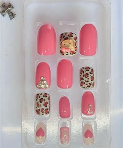 hello kitty Kawaii Pink Leopard Press-On