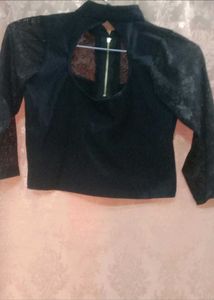 Stretchable Black Blouse.♥️