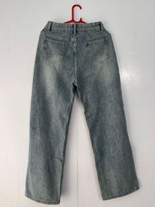 Unisex Light Wash Baggy Jeans