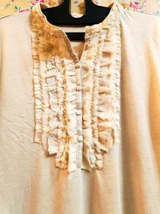 🇳🇿💫🎀Elegant Ruffled Cream Top