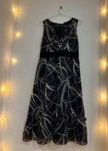Elegant Black &amp; White Print Midi Dress