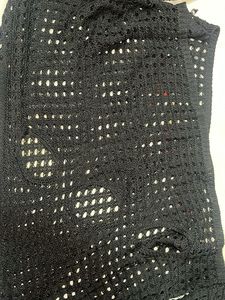 Chic Black Cropped Crochet Top
