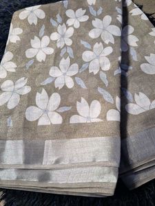 Floral Print Saree with Metallic Sheen