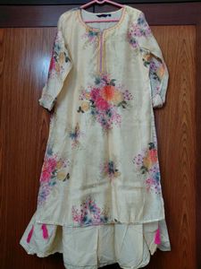 Srishti Size L Creamy yellow Print Kurta
