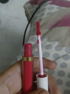 Vibrant Pink Liquid Lipstick