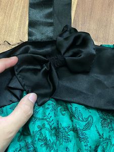 Green &amp; Black Floral Print Blouse