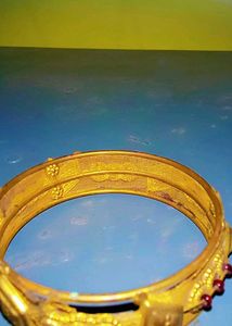Elegant Golden Kangan