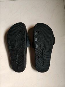 Black Flipflops All Season
