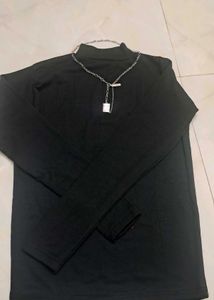 Chic Black Mock Neck T-Shirt with Chain Detail