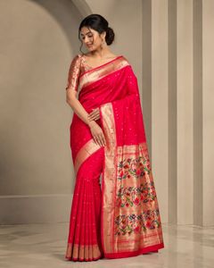 Trending Muniya paithani saree