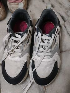Aisan sports shoes