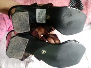 ❗PRICE DROP❗Chunky Heel From Singapur