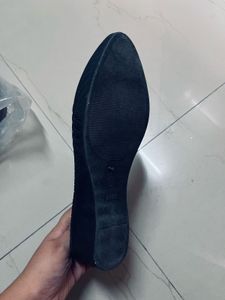 Black Wedges