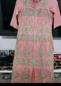 Beautiful Pink Embroidered Kurta Set
