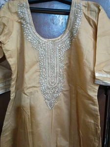 Beautiful Printed &amp; Embellished Kurt