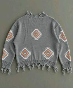 GREY DISTRESSED KNIT SWEATER