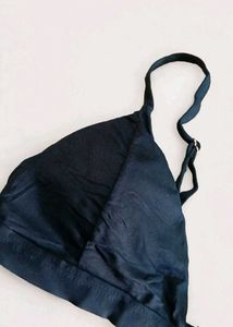 🎀🖤Black Triangle Bikini Top with Gold Rings 1 Fr