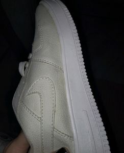 Nike White Shoes Uk7 #male Ur Offer