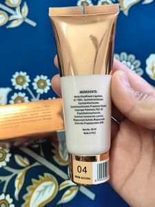 Daily Defense Foundation SPF 20