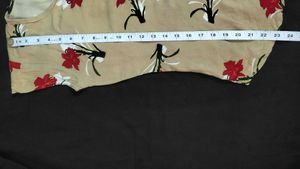 @99 Nude Floral Top