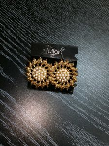 Elegant Pearl & Gold Earrings