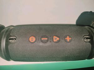 Boat Stone 1500 Speaker. Like New. Good Condition.