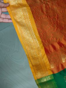Green 💚 Pattu Saree With Blouse