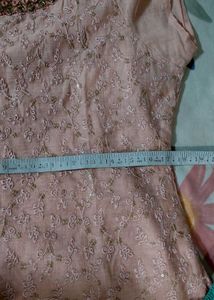 Elegant Pink Embroidered Kurta