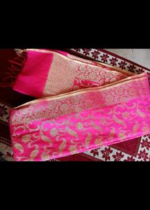 Vibrant Pink Banarasi Silk duppatta