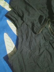 Sleeveless Hooded Jacket