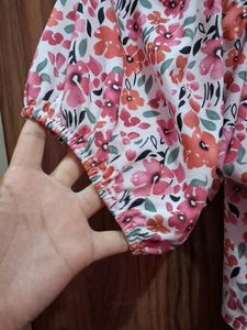 Charming Floral Puff Sleeve Top