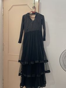 gown