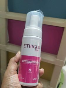Ethiglo Plus Foaming Face Wash