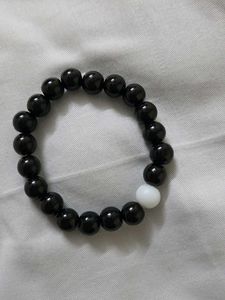 Black Beaded Bracelet with White Accent