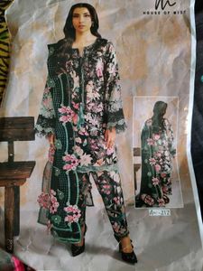 Elegant Floral pakistani Print Kurta Set