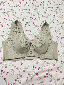Lace Detail Comfortable Bra