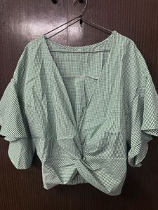 Chic Green Gingham Twist-Front Blouse