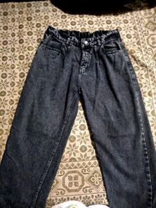 ♥️Charcoal Straight Fit Jeans♥️
