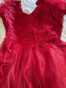 Stunning maroon mini frock with bow and clutches