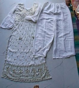 Elegant White Embroidered  nira cut Set