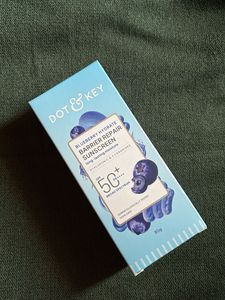 Dot & Key Blueberry Sunscreen SPF 50