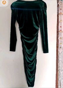 Elegant Green Velvet Ruched Dress