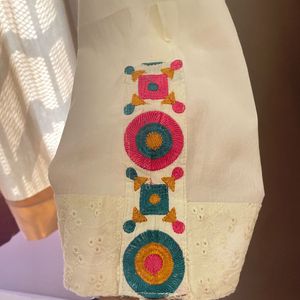 White Embroidered Chikankari Kurta