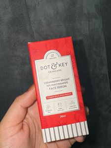 DOT &amp; KEY Strawberry Bright Face Serum
