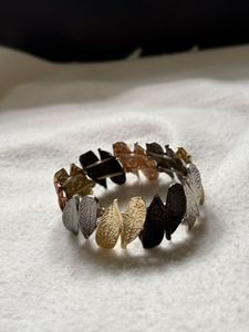 Elegant Leaf bracelet/leaf design bangle bracelet