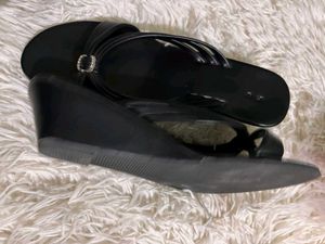 Kitten heels