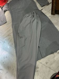 Elegant Grey Embroidered Kurta