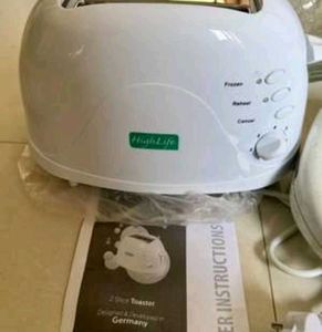 HighLife 2-Slice White Toaster